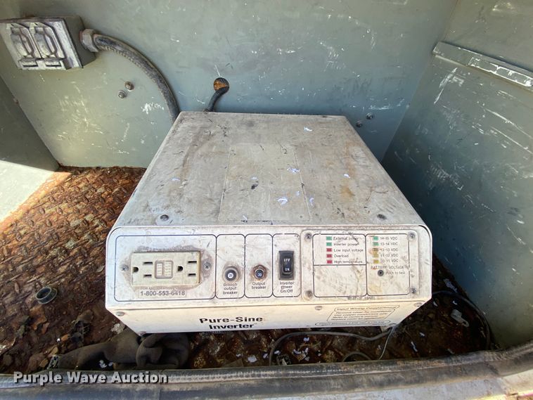 image for item HE9816 2005 Ford F450 Super Duty  bucket truck