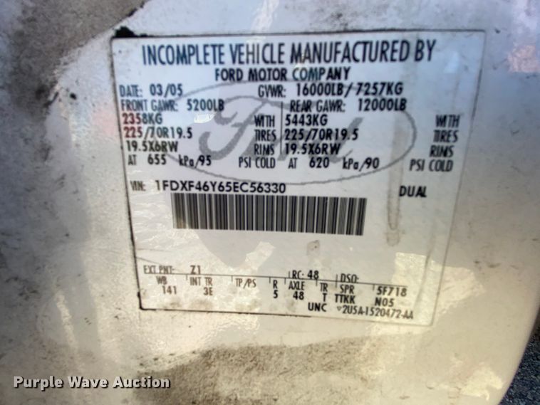 image for item HE9816 2005 Ford F450 Super Duty  bucket truck