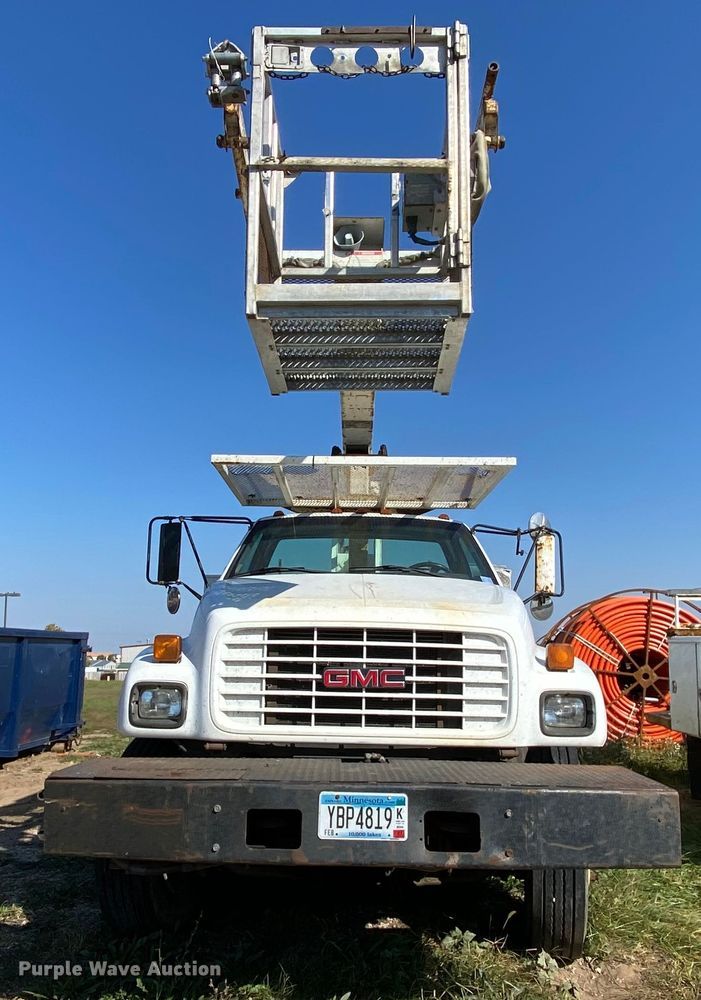image for item HE9817 1999 GMC C7500  bucket truck