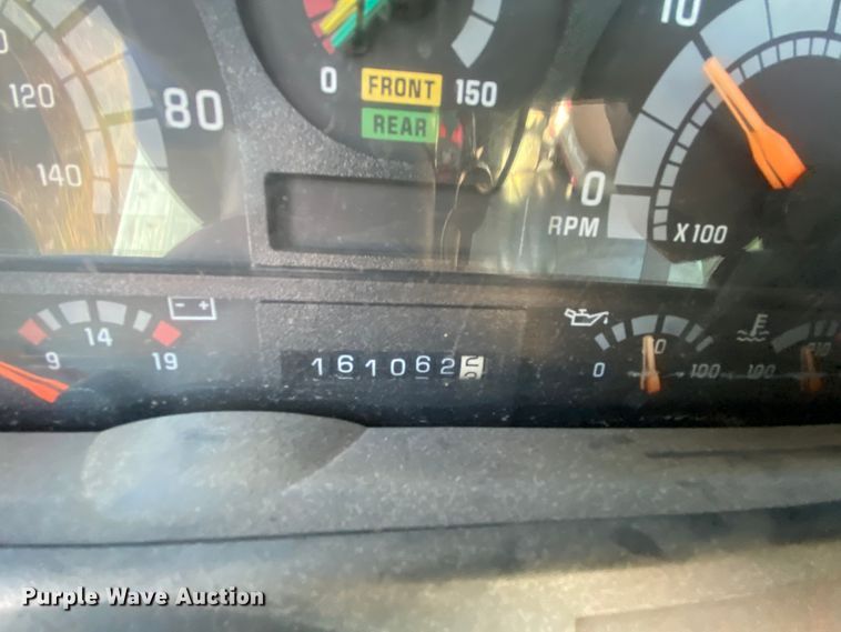 image for item HE9817 1999 GMC C7500  bucket truck