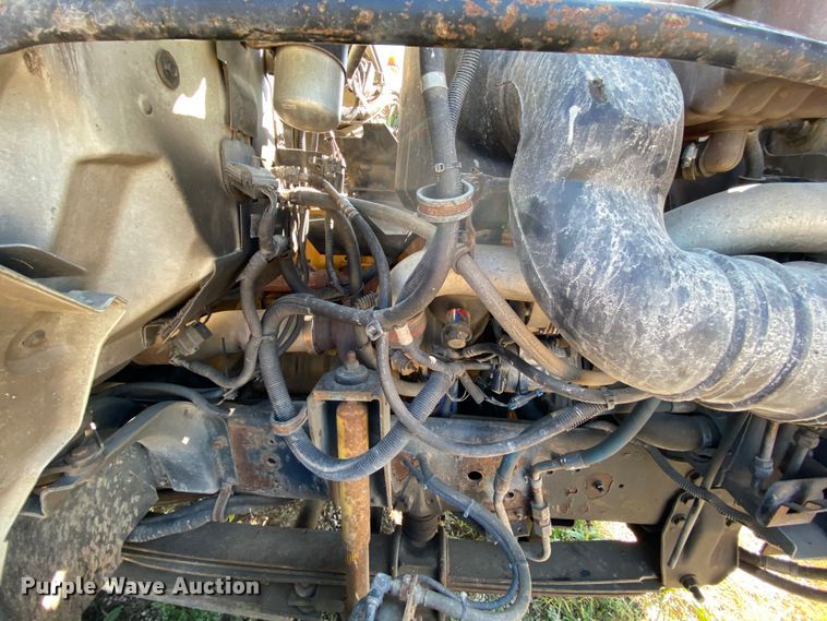 image for item HE9817 1999 GMC C7500  bucket truck