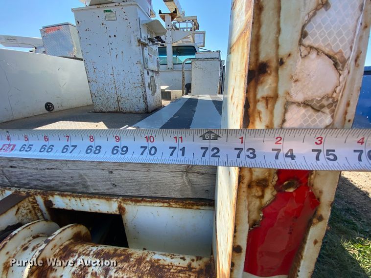 image for item HE9817 1999 GMC C7500  bucket truck