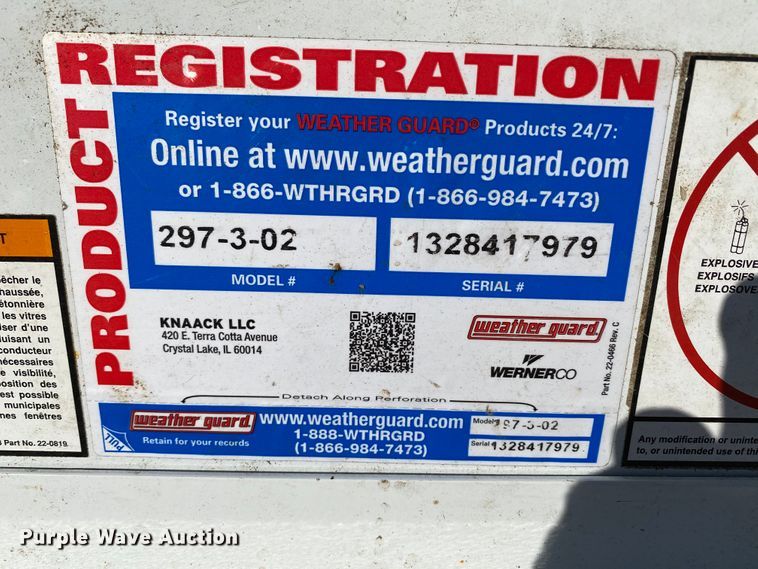 image for item HE9817 1999 GMC C7500  bucket truck