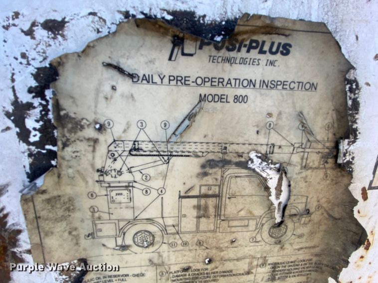 image for item HE9817 1999 GMC C7500  bucket truck