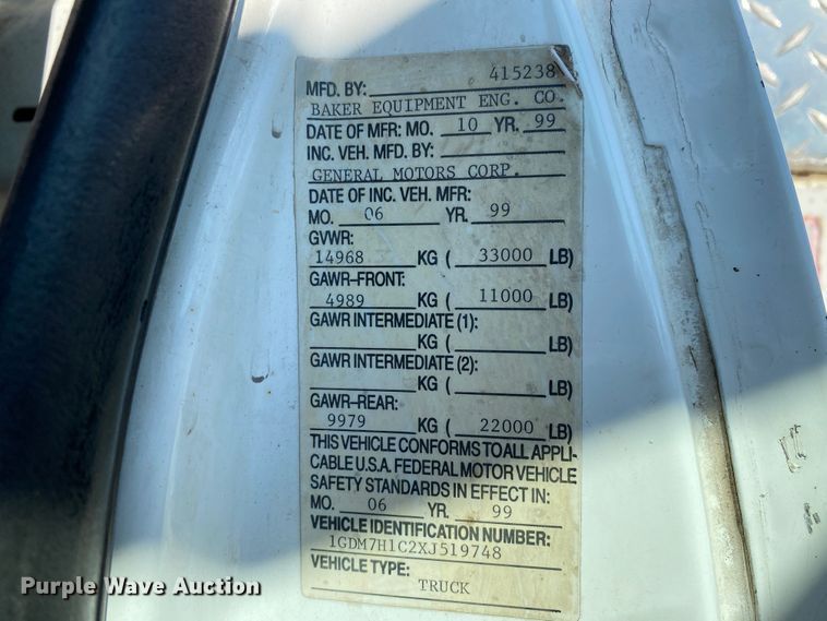 image for item HE9817 1999 GMC C7500  bucket truck