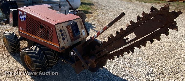 image for item HE9818 1999 Ditch Witch 410SXD  trencher