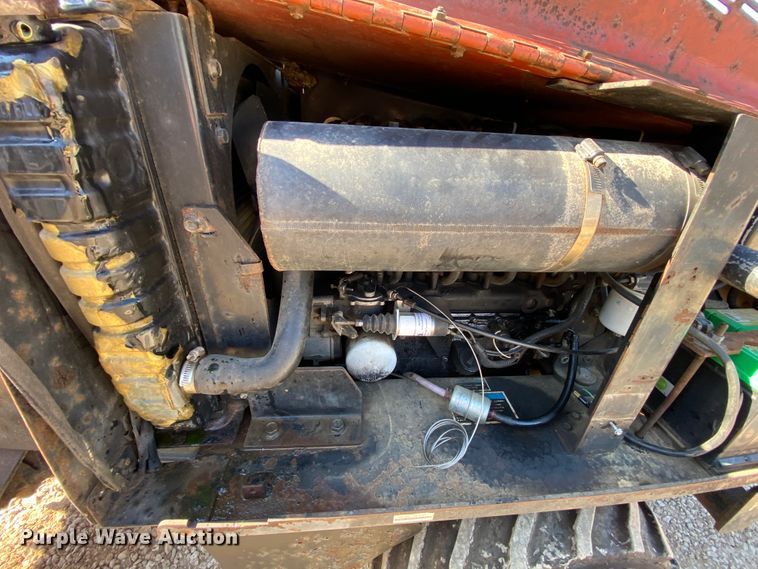 image for item HE9818 1999 Ditch Witch 410SXD  trencher