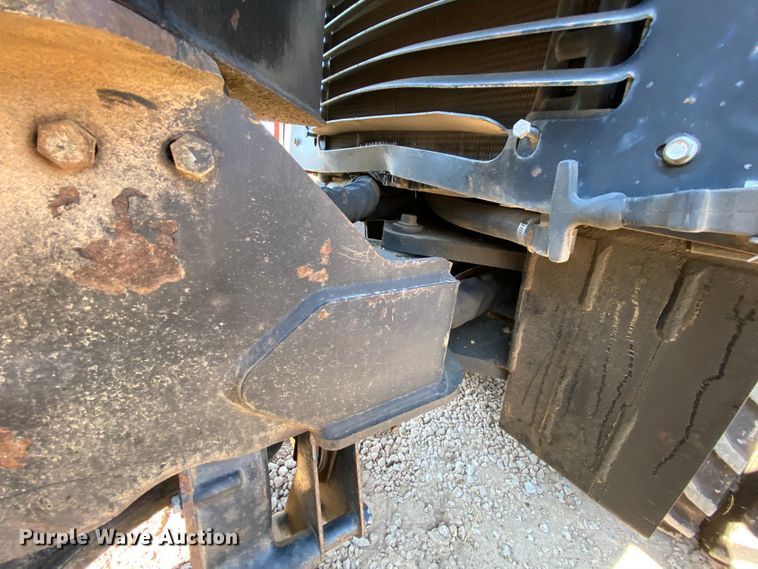 image for item HE9818 1999 Ditch Witch 410SXD  trencher