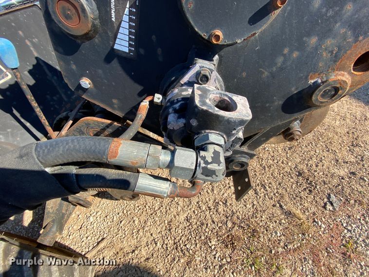 image for item HE9818 1999 Ditch Witch 410SXD  trencher