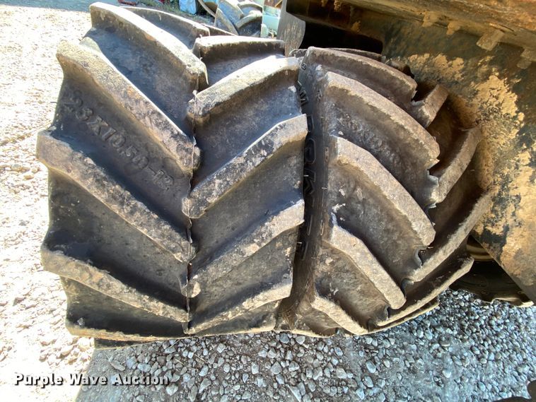 image for item HE9818 1999 Ditch Witch 410SXD  trencher