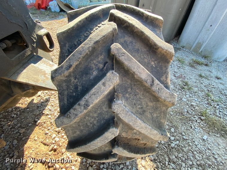 image for item HE9818 1999 Ditch Witch 410SXD  trencher