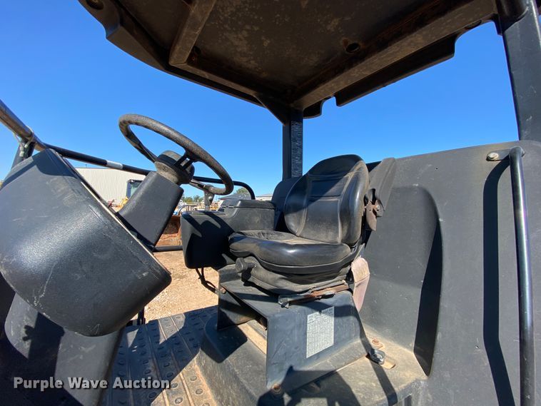 image for item HE9834 2005 Ingersoll Rand SD-70D TF  vibratory single drum roller