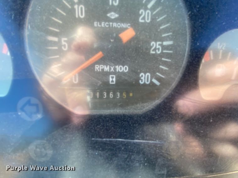 image for item HE9834 2005 Ingersoll Rand SD-70D TF  vibratory single drum roller