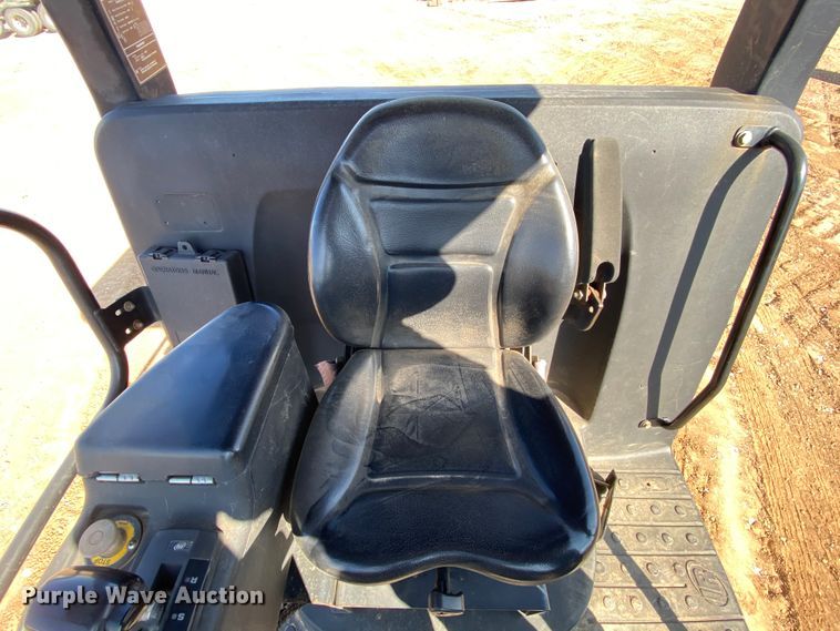 image for item HE9834 2005 Ingersoll Rand SD-70D TF  vibratory single drum roller