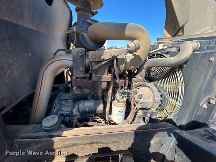 image for item HE9834 2005 Ingersoll Rand SD-70D TF  vibratory single drum roller