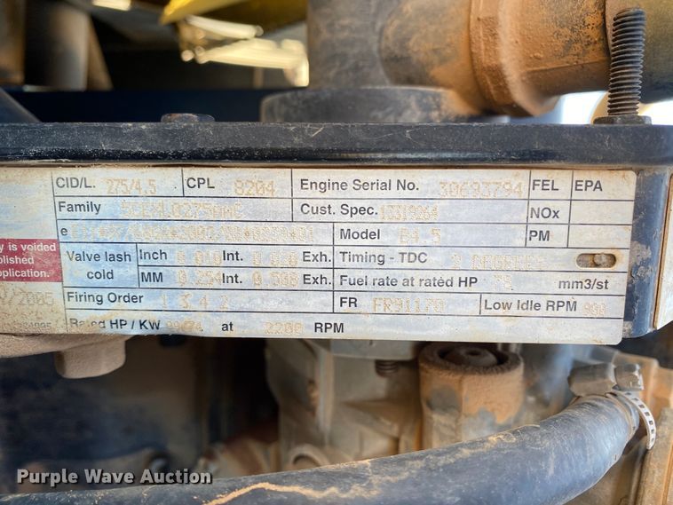 image for item HE9834 2005 Ingersoll Rand SD-70D TF  vibratory single drum roller