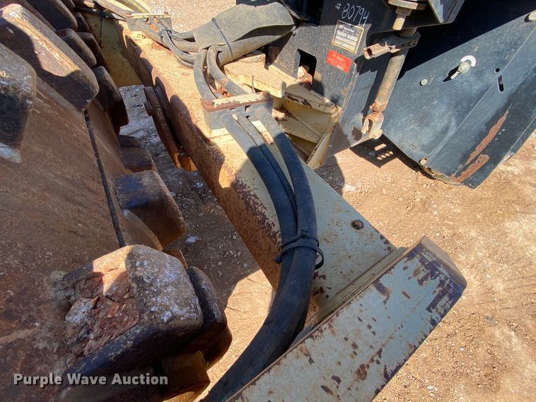 image for item HE9834 2005 Ingersoll Rand SD-70D TF  vibratory single drum roller