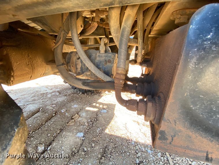 image for item HE9834 2005 Ingersoll Rand SD-70D TF  vibratory single drum roller