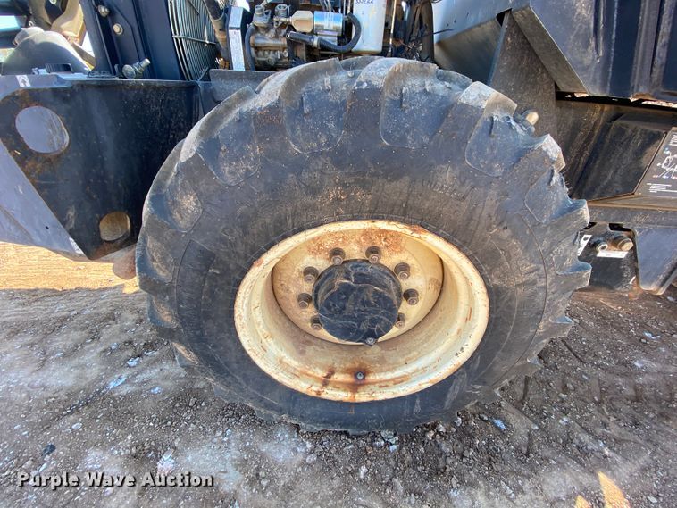 image for item HE9834 2005 Ingersoll Rand SD-70D TF  vibratory single drum roller