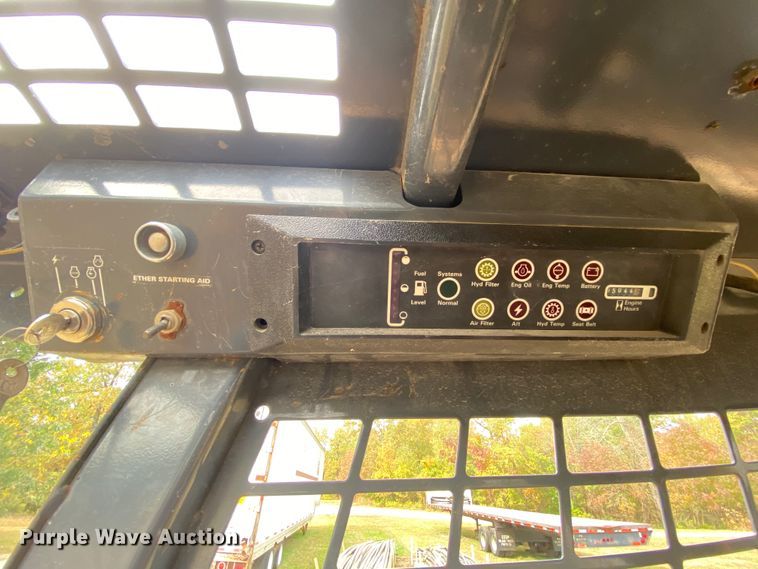 image for item HE9850 1999 Case 1845C  skid steer loader