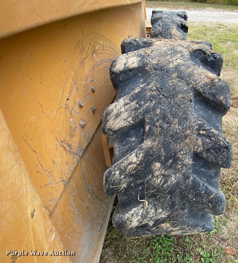 image for item HE9850 1999 Case 1845C  skid steer loader