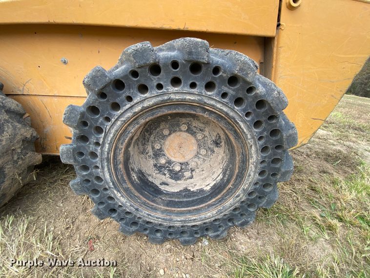 image for item HE9850 1999 Case 1845C  skid steer loader