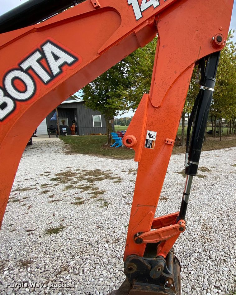 image for item HE9854 2016 Kubota M62  backhoe