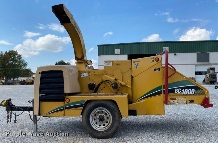 image for item HE9863 2007 Vermeer BC1000XL wood chipper