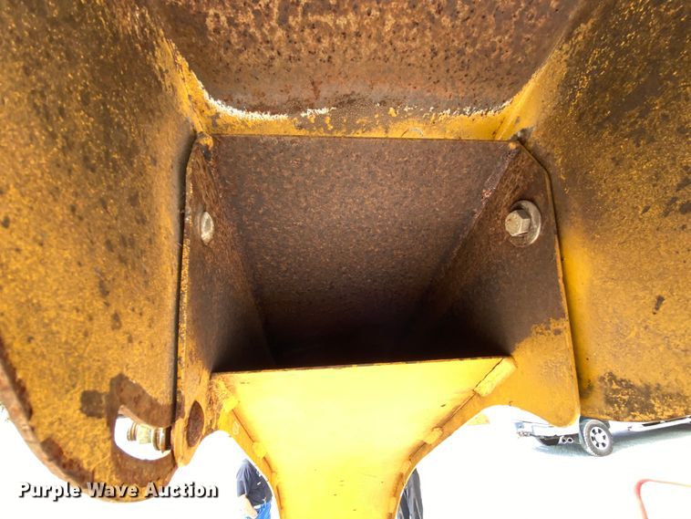 image for item HE9863 2007 Vermeer BC1000XL wood chipper