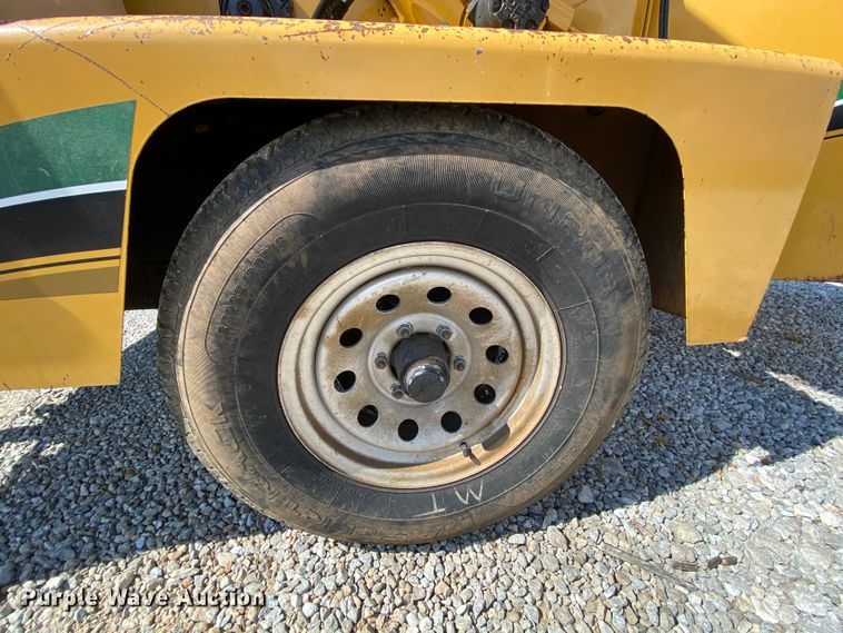 image for item HE9863 2007 Vermeer BC1000XL wood chipper