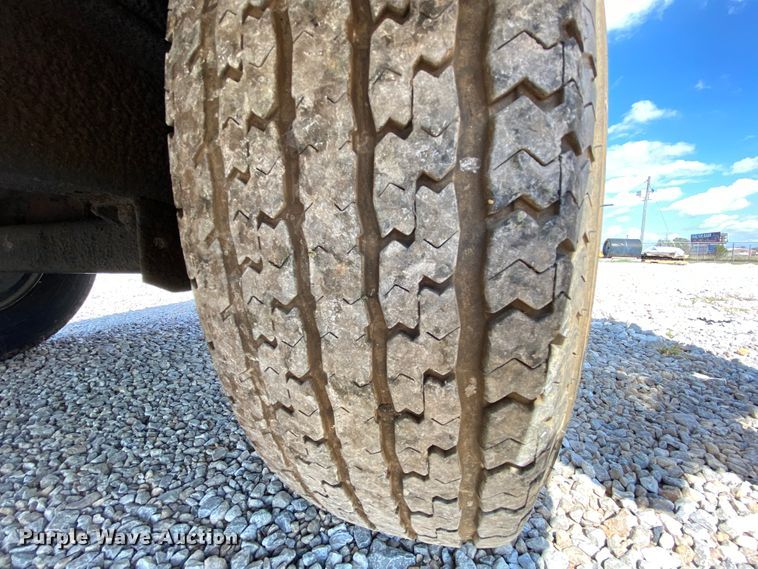 image for item HE9863 2007 Vermeer BC1000XL wood chipper