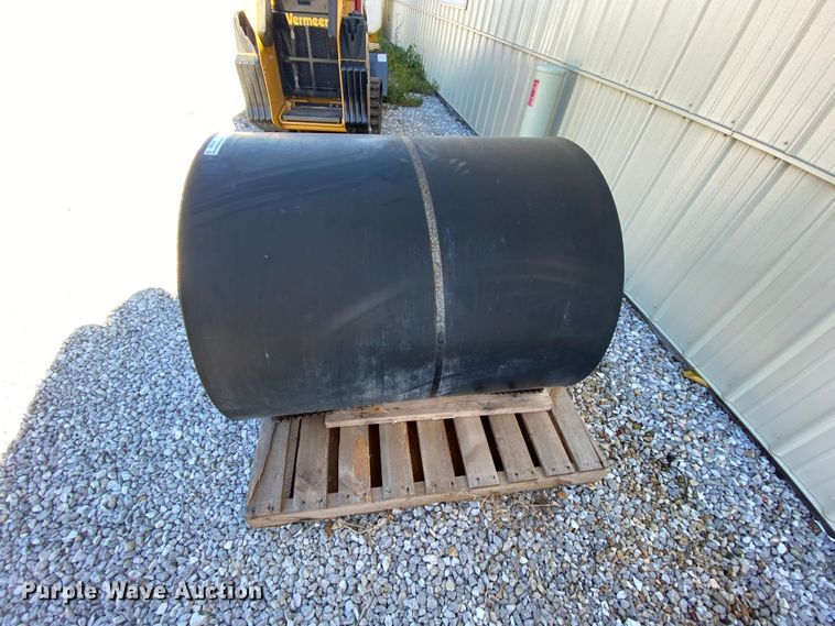 image for item HE9866 Wildcat 626 36"W trommel screen conveyor belt