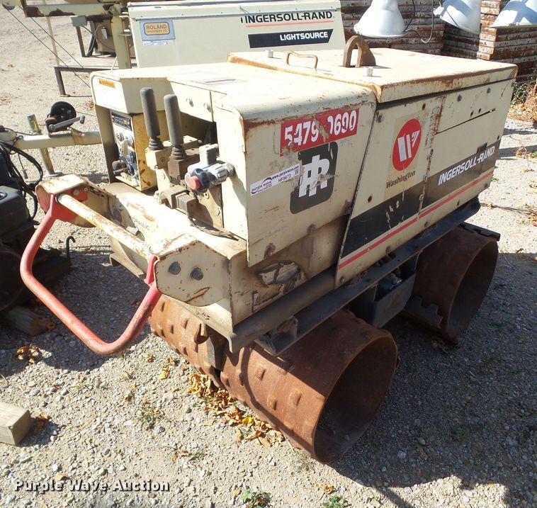 image for item HF9673 Ingersoll Rand FX130  trench compactor