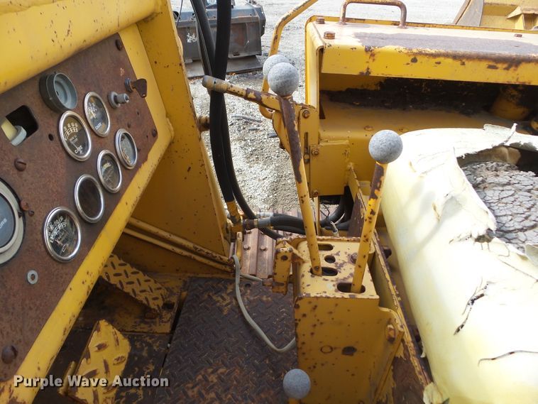 image for item HF9688 1972 Case 450  track loader