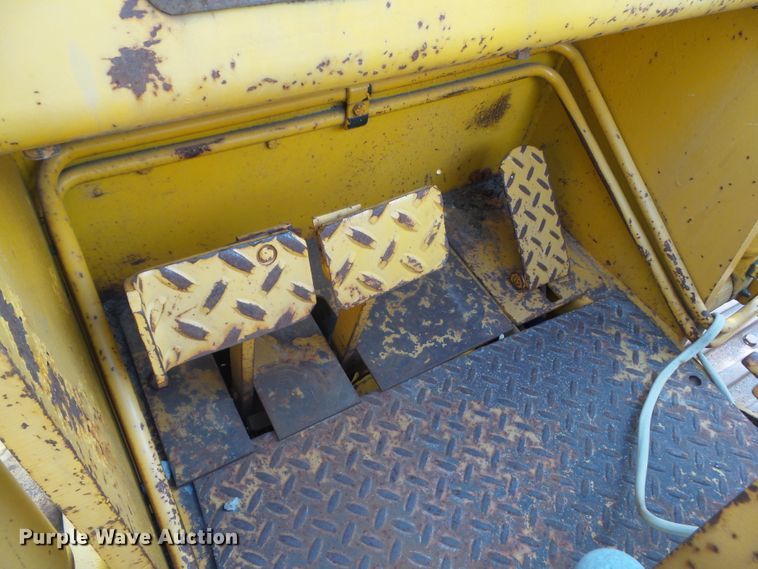 image for item HF9688 1972 Case 450  track loader