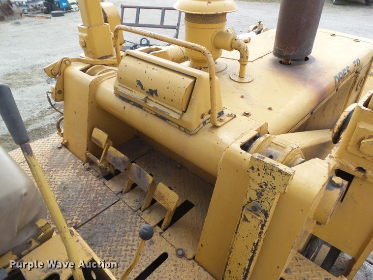 image for item HF9689 1988 Dresser 250E  track loader