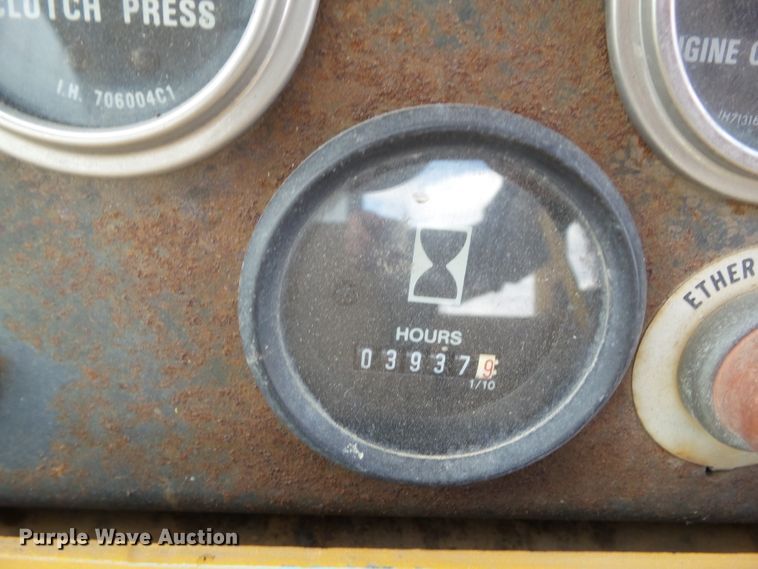 image for item HF9689 1988 Dresser 250E  track loader