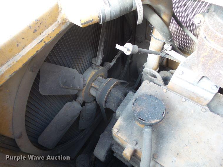 image for item HF9689 1988 Dresser 250E  track loader