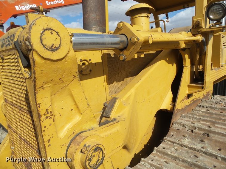 image for item HF9689 1988 Dresser 250E  track loader