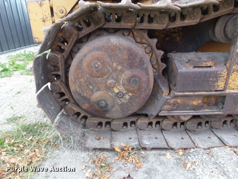 image for item HF9689 1988 Dresser 250E  track loader