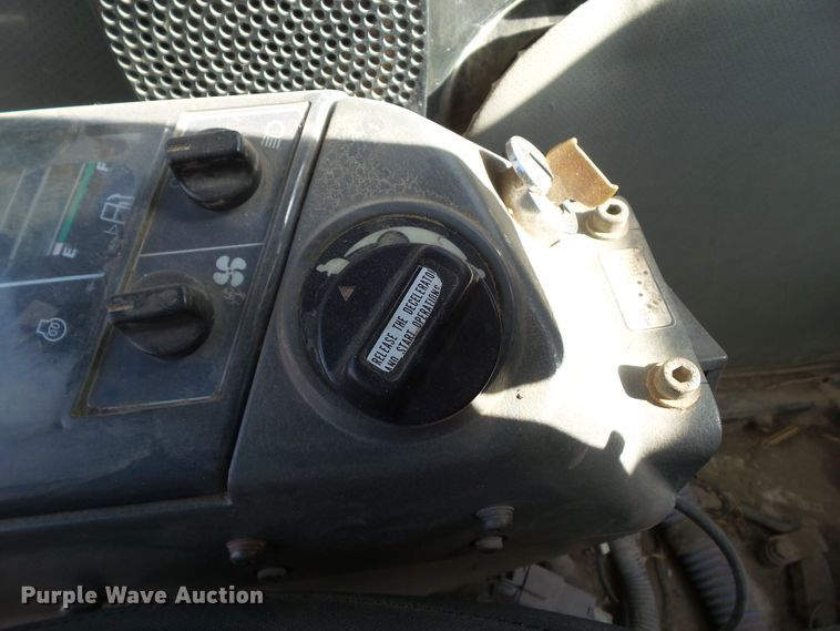 image for item HF9699 2000 Komatsu PC60-7E  mini excavator