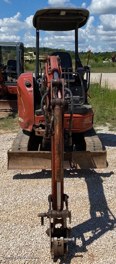 image for item HG9188 2005 Ditch Witch MX202  mini excavator