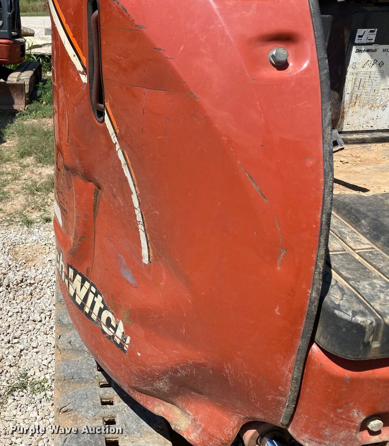 image for item HG9188 2005 Ditch Witch MX202  mini excavator