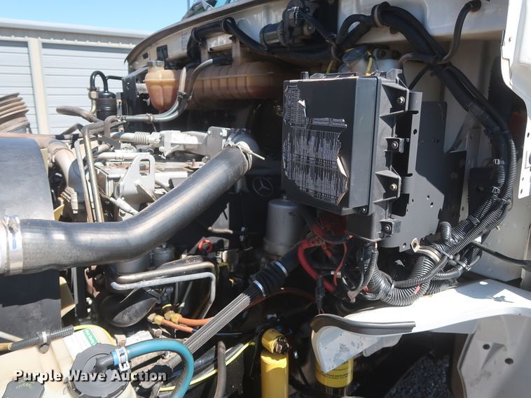 image for item HJ9404 2007 Sterling Acterra  utility truck with crane