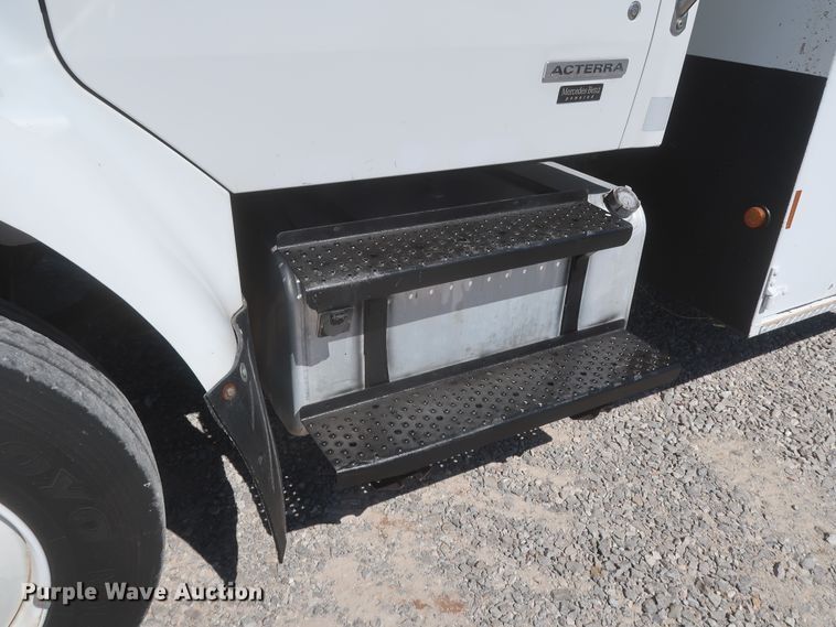 image for item HJ9404 2007 Sterling Acterra  utility truck with crane