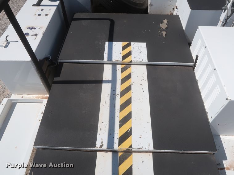 image for item HJ9404 2007 Sterling Acterra  utility truck with crane