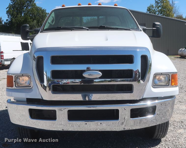 image for item HJ9409 2008 Ford F650 Super Duty XL  flatbed truck