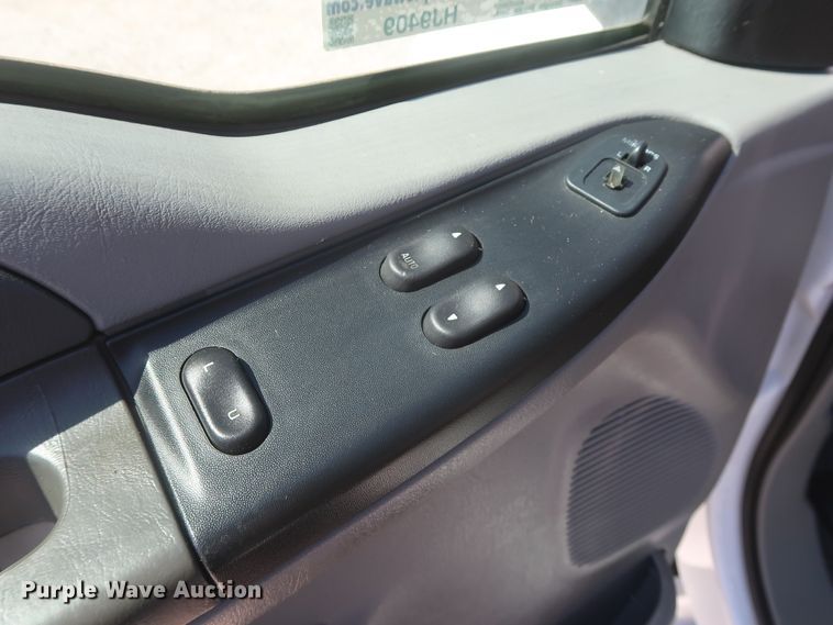 image for item HJ9409 2008 Ford F650 Super Duty XL  flatbed truck