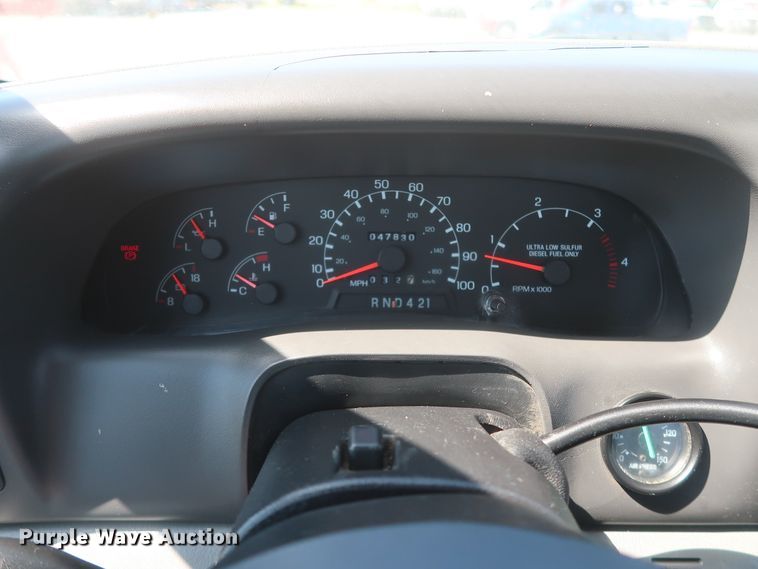 image for item HJ9409 2008 Ford F650 Super Duty XL  flatbed truck