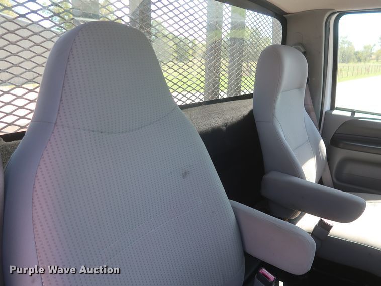 image for item HJ9409 2008 Ford F650 Super Duty XL  flatbed truck